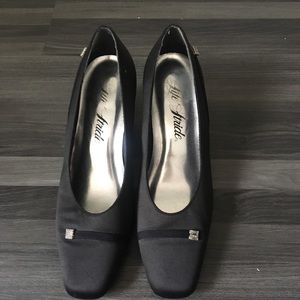 Life stride dress heels